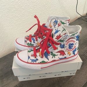 🚨SOLD🚨 Kids Unisex Converse Dinosaur shoes